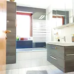Apartment Terminal Design - Terrasse & Waipu Tv, Nahe Stuttgart Messe & Boeblingen *