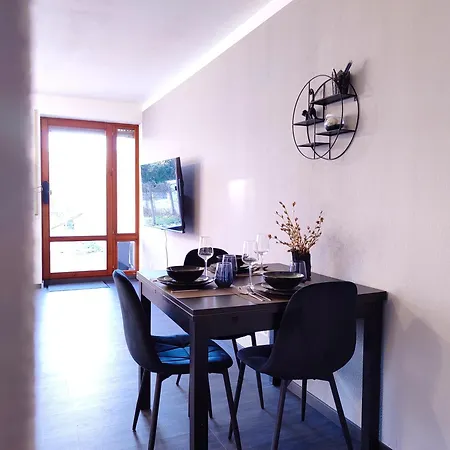 Terminal Design - Terrasse & Waipu Tv, Nahe Stuttgart Messe & Boeblingen Steinenbronn