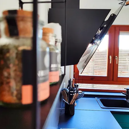 Terminal Design - Terrasse & Waipu Tv, Nahe Stuttgart Messe & Boeblingen * Steinenbronn